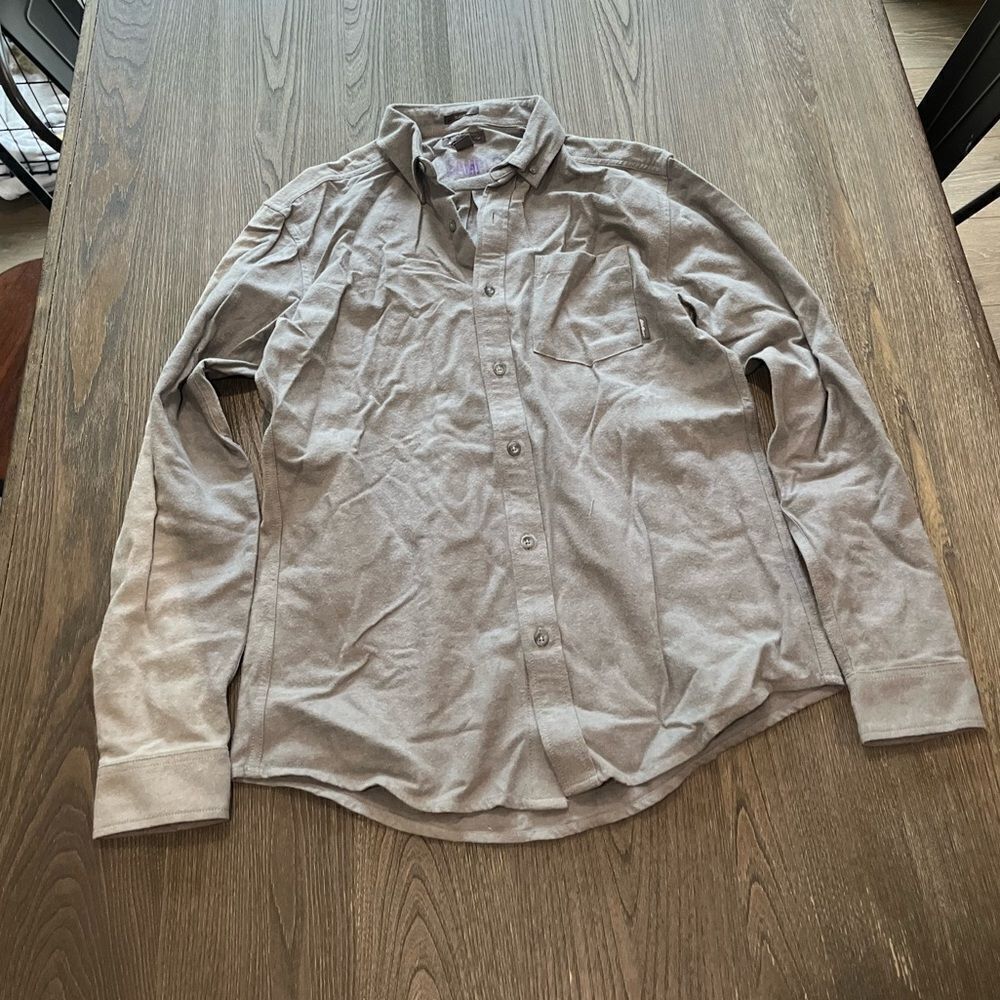 NWOT Eddie Bauer Classic Fit Taupe Button Front Collared Shirt Size M